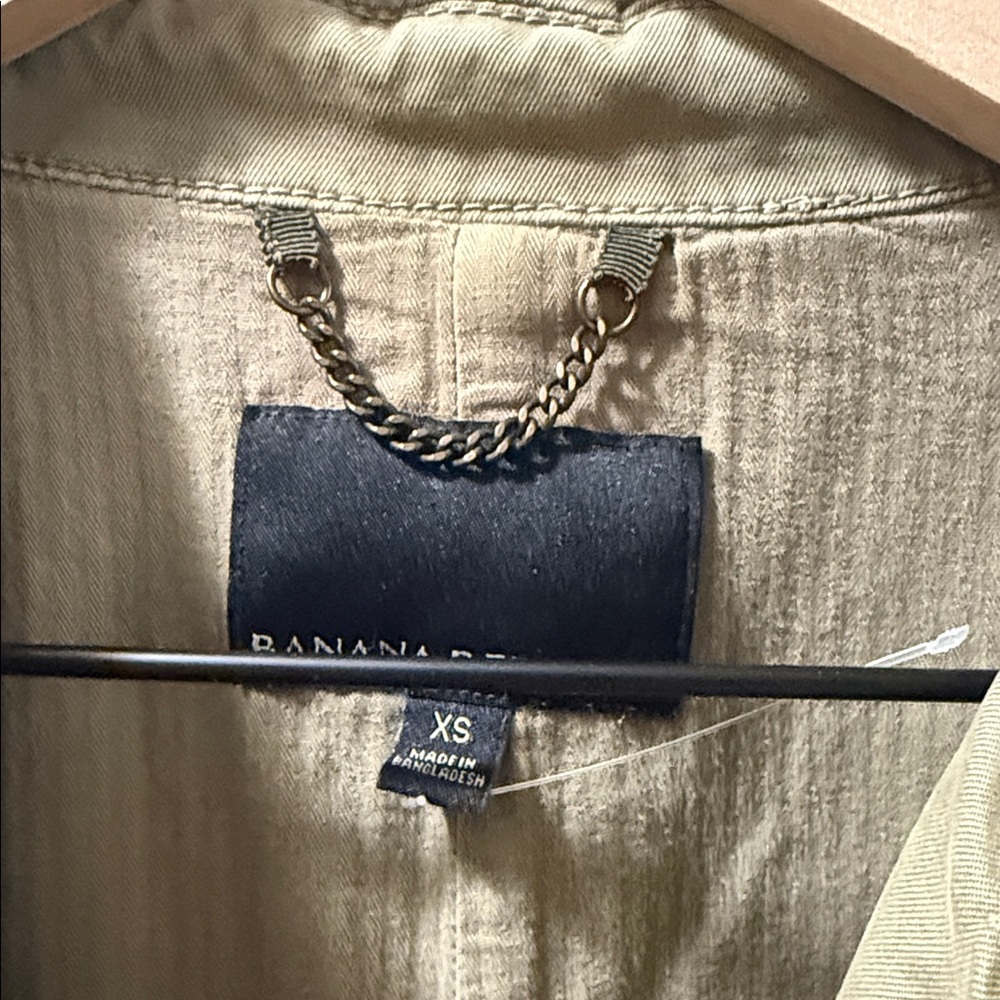 Banana Republic Khaki Green Utility Jacket; XS, Like New - Picture 5 of 9